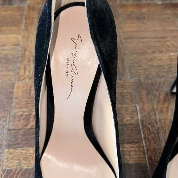 Black Velvet Pumps 38.5 - Picture 3 of 5